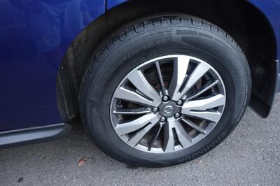 2020 Nissan Pathfinder SL Premium - Photo 31 - Newark, NJ 07104