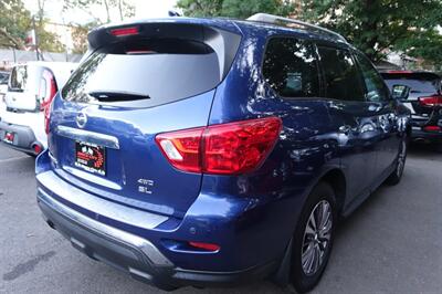 2020 Nissan Pathfinder SL Premium - Photo 7 - Newark, NJ 07104