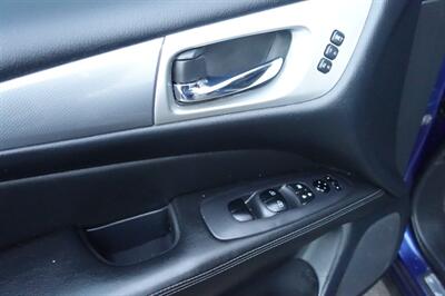 2020 Nissan Pathfinder SL Premium - Photo 11 - Newark, NJ 07104
