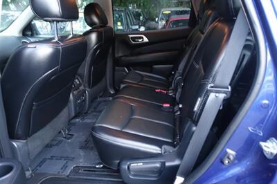 2020 Nissan Pathfinder SL Premium - Photo 16 - Newark, NJ 07104