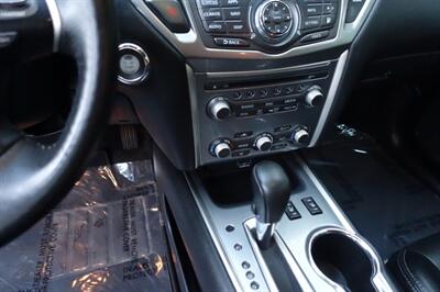 2020 Nissan Pathfinder SL Premium - Photo 14 - Newark, NJ 07104
