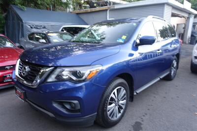 2020 Nissan Pathfinder SL Premium - Photo 1 - Newark, NJ 07104