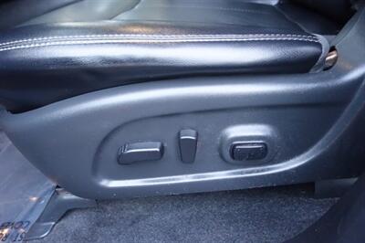 2020 Nissan Pathfinder SL Premium - Photo 28 - Newark, NJ 07104