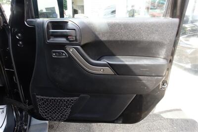 2016 Jeep Wrangler Sport   - Photo 15 - Newark, NJ 07104