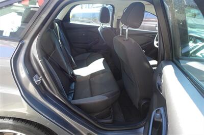 2012 Ford Focus SE   - Photo 16 - Newark, NJ 07104