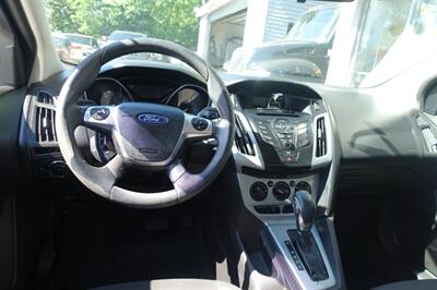 2012 Ford Focus SE   - Photo 13 - Newark, NJ 07104