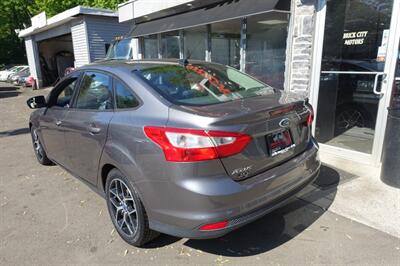 2012 Ford Focus SE   - Photo 6 - Newark, NJ 07104