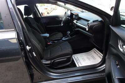 2019 Kia Forte LXS   - Photo 14 - Newark, NJ 07104