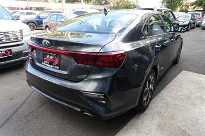 2019 Kia Forte LXS   - Photo 8 - Newark, NJ 07104