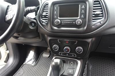 2018 Jeep Compass Latitude   - Photo 18 - Newark, NJ 07104