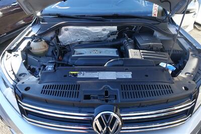 2013 Volkswagen Tiguan SE 4Motion   - Photo 22 - Newark, NJ 07104