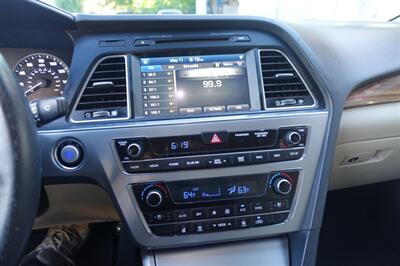 2015 Hyundai SONATA Limited   - Photo 19 - Newark, NJ 07104