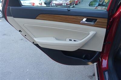 2015 Hyundai SONATA Limited   - Photo 13 - Newark, NJ 07104