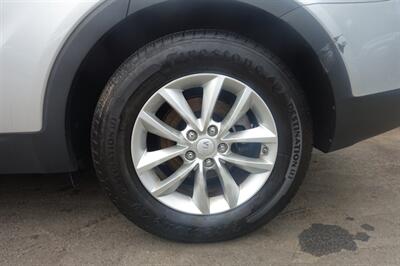 2017 Kia Sorento LX - Photo 23 - Newark, NJ 07104