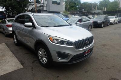 2017 Kia Sorento LX - Photo 3 - Newark, NJ 07104