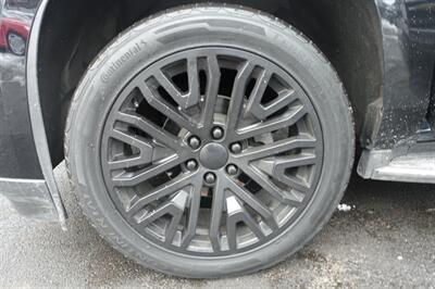 2017 Cadillac Escalade ESV Luxury - Photo 24 - Newark, NJ 07104