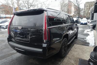 2017 Cadillac Escalade ESV Luxury - Photo 8 - Newark, NJ 07104