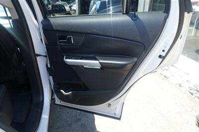 2014 Ford Edge SEL - Photo 19 - Newark, NJ 07104