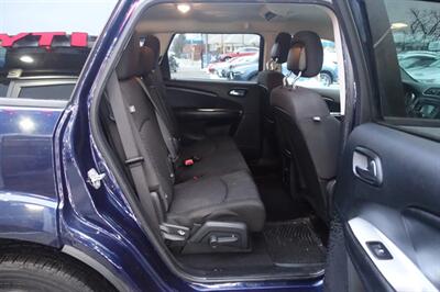 2017 Dodge Journey SXT   - Photo 16 - Newark, NJ 07104