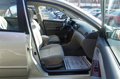 2004 Toyota Corolla LE - Photo 14 - Newark, NJ 07104