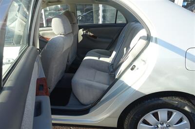 2004 Toyota Corolla LE - Photo 11 - Newark, NJ 07104