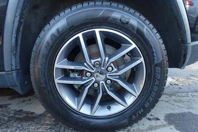 2017 Jeep Grand Cherokee Limited   - Photo 25 - Newark, NJ 07104