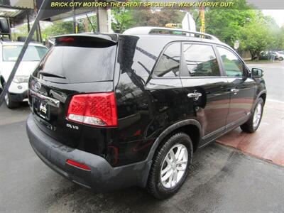 2011 Kia Sorento EX   - Photo 6 - Newark, NJ 07104