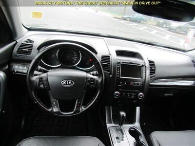 2011 Kia Sorento EX   - Photo 16 - Newark, NJ 07104