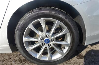 2017 Ford Fusion SE   - Photo 23 - Newark, NJ 07104