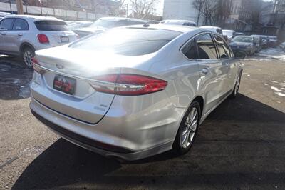 2017 Ford Fusion SE   - Photo 5 - Newark, NJ 07104
