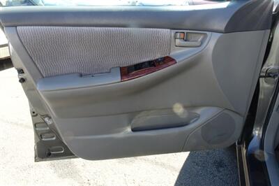 2005 Toyota Corolla LE   - Photo 10 - Newark, NJ 07104