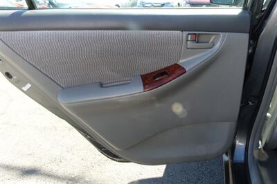 2005 Toyota Corolla LE   - Photo 12 - Newark, NJ 07104