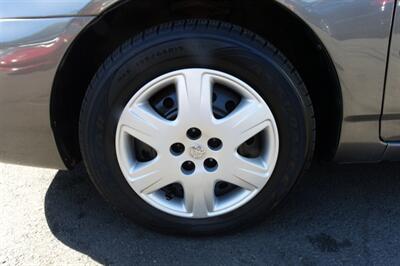 2005 Toyota Corolla LE   - Photo 21 - Newark, NJ 07104