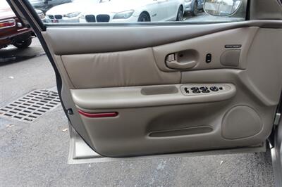 2001 Buick Century Custom   - Photo 10 - Newark, NJ 07104