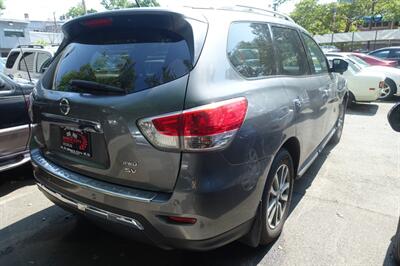 2015 Nissan Pathfinder SV - Photo 8 - Newark, NJ 07104