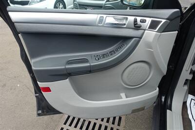 2007 Chrysler Pacifica Touring   - Photo 10 - Newark, NJ 07104