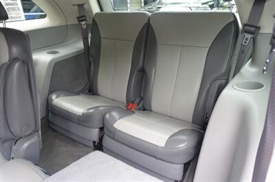 2007 Chrysler Pacifica Touring   - Photo 13 - Newark, NJ 07104