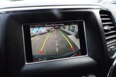 2020 Jeep Grand Cherokee Laredo   - Photo 18 - Newark, NJ 07104