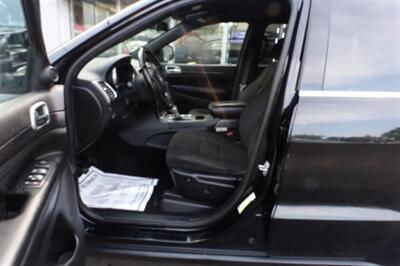 2020 Jeep Grand Cherokee Laredo   - Photo 9 - Newark, NJ 07104