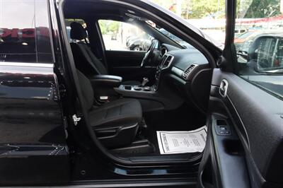 2020 Jeep Grand Cherokee Laredo   - Photo 14 - Newark, NJ 07104