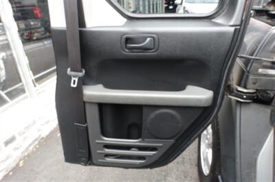 2005 Honda Element Y   - Photo 16 - Newark, NJ 07104