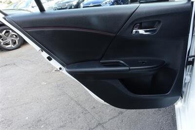 2017 Honda Accord Sport Special Editio   - Photo 12 - Newark, NJ 07104