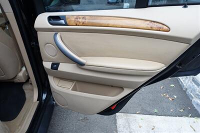 2004 BMW X5 3.0i - Photo 15 - Newark, NJ 07104