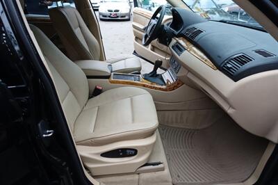 2004 BMW X5 3.0i - Photo 16 - Newark, NJ 07104