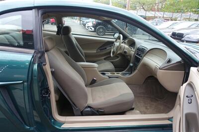 2001 Ford Mustang - Photo 13 - Newark, NJ 07104