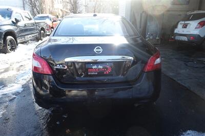 2010 Nissan Maxima 3.5 SV   - Photo 6 - Newark, NJ 07104