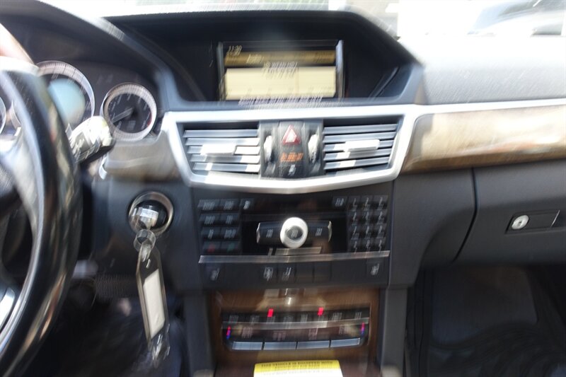 2010 Mercedes Benz E 350 photo 18