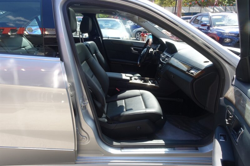 2010 Mercedes Benz E 350 photo 14