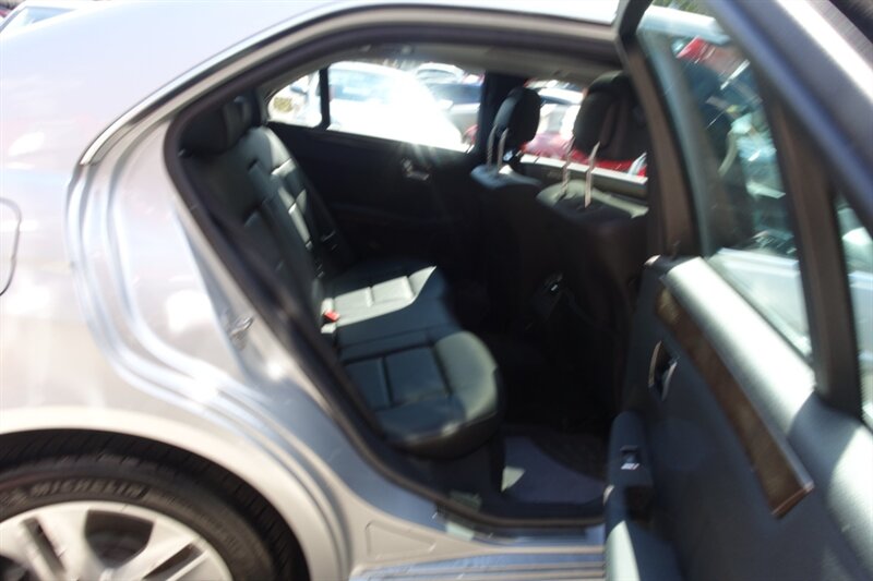 2010 Mercedes Benz E 350 photo 16