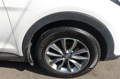 2018 Hyundai SANTA FE SE - Photo 11 - Newark, NJ 07104